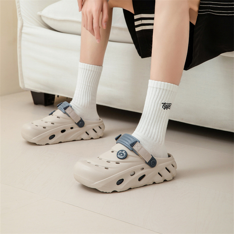 Women's Croc Shoes Summer Thick Sole Increased Wear-Resistant Anti-Slip Baotou Slippers Eva Outerwear Deodorant Hollow Sandals with Shit Feeling