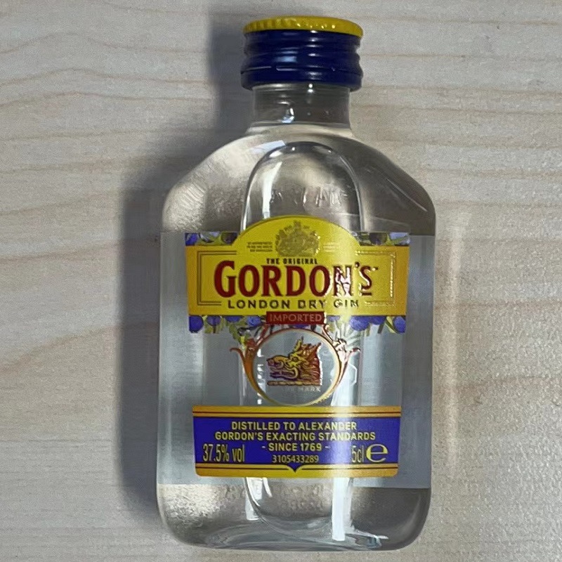 Bacardy Absolute Vodka Bailite Coindo Mumbai Gin Chivas Regal Jack Daniels Edition