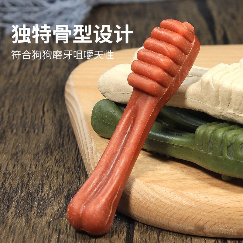 Factory European fruit snacks dog tooth cleaning bone toothbrush beef flavor grinding stick pet food training dog bite wholesale