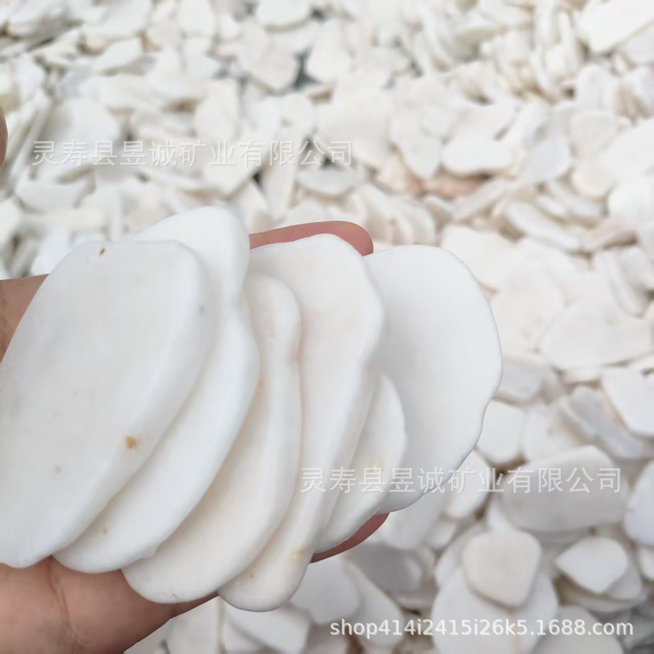 White Graffiti Rock Painting Stone DIY Creative White Stone Piece Flat Asymmetrical 5-8cm Hand-Painted White Stone