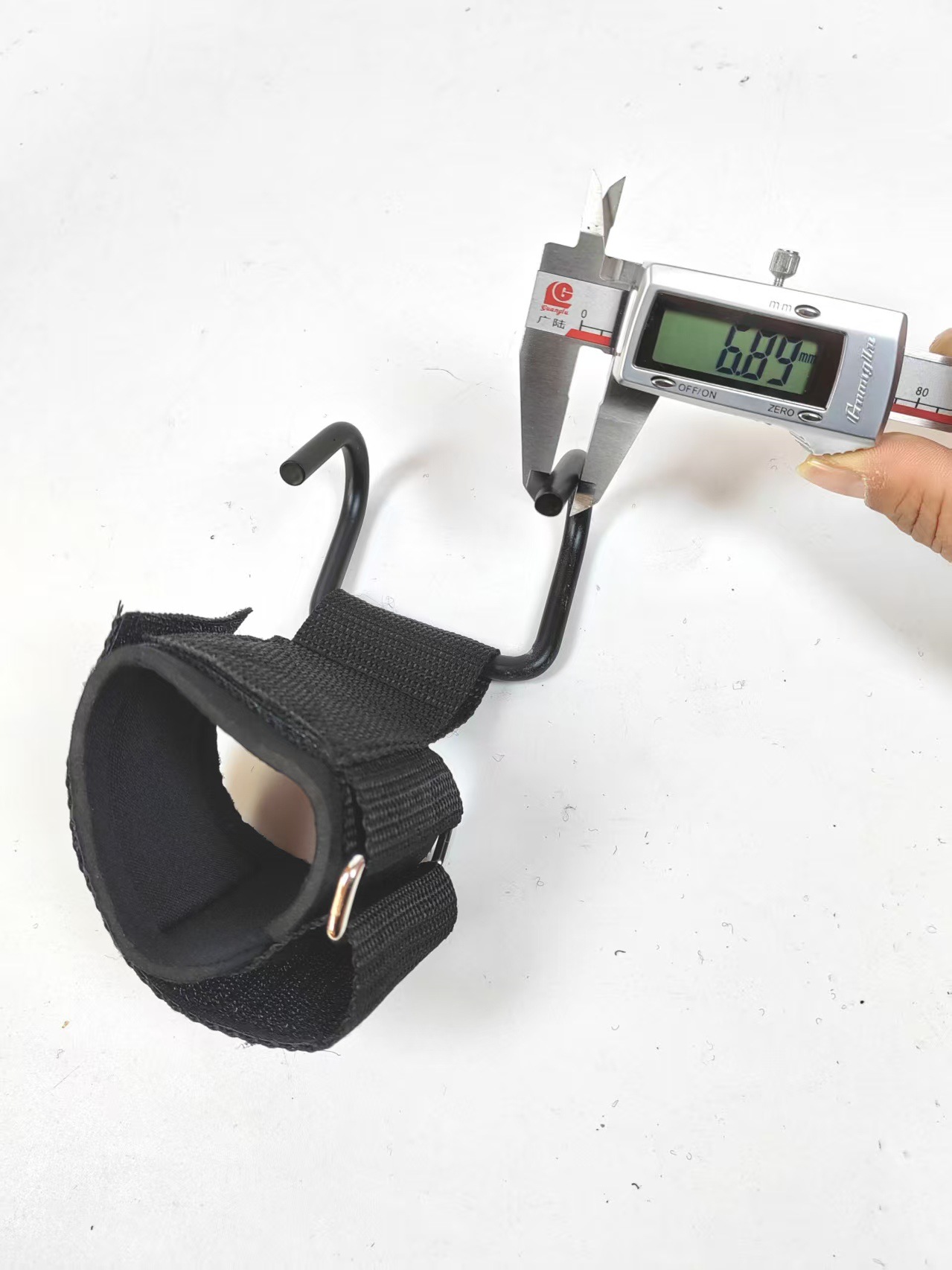 Horizontal bar pull-up weightlifting booster hook wrist strap wrist protector booster hook auxiliary strap and wrist strap auxiliary double hook