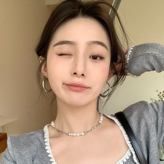 Silver Pigment Ring Earrings 2025 New Explosive Niche Design Sense High-grade Big Ring Earrings Cold Wind Earrings Women