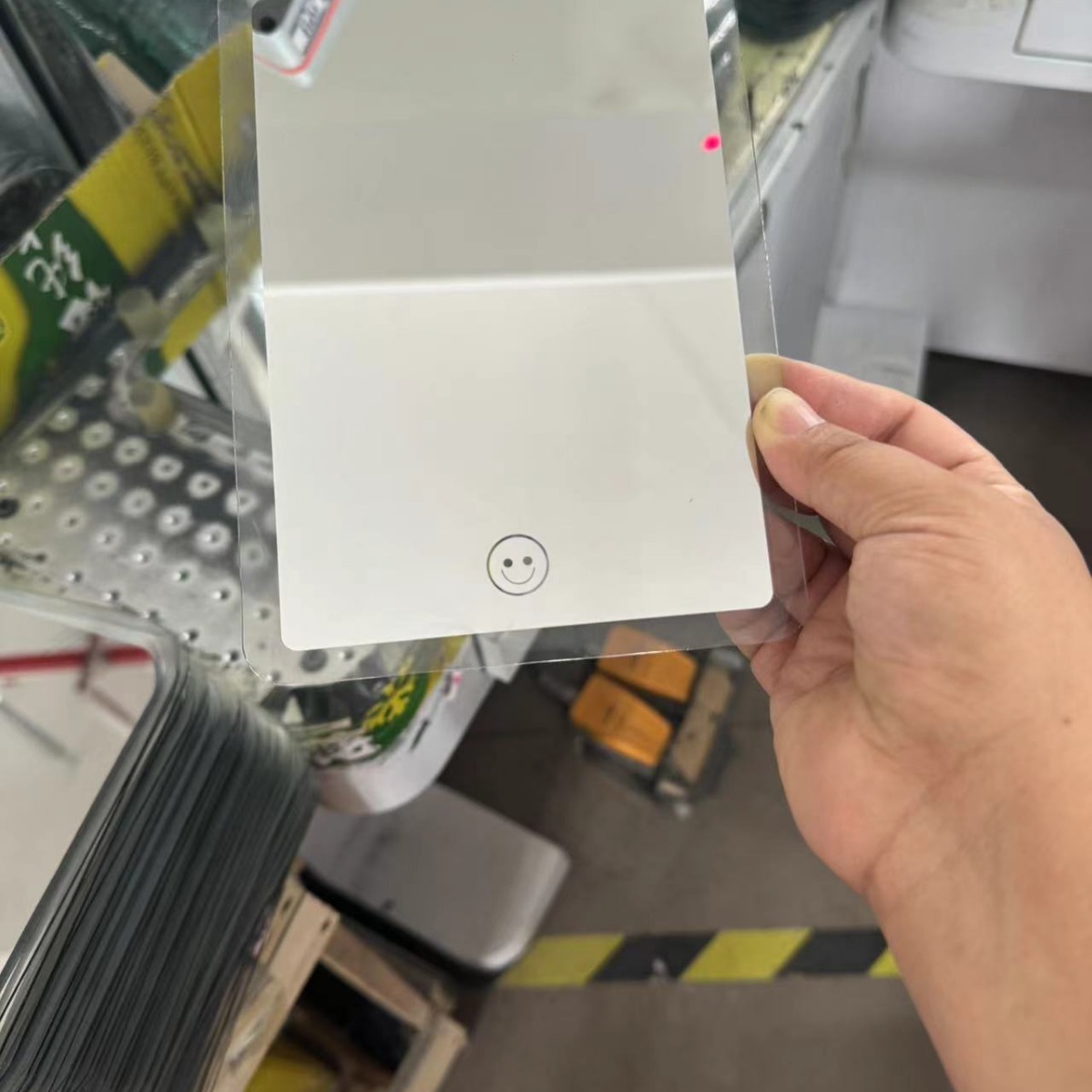 Умное зеркало для макияжа, резка и обработка зеркал, линза с LED подсветкой, пескоструйная печать, заводская партия