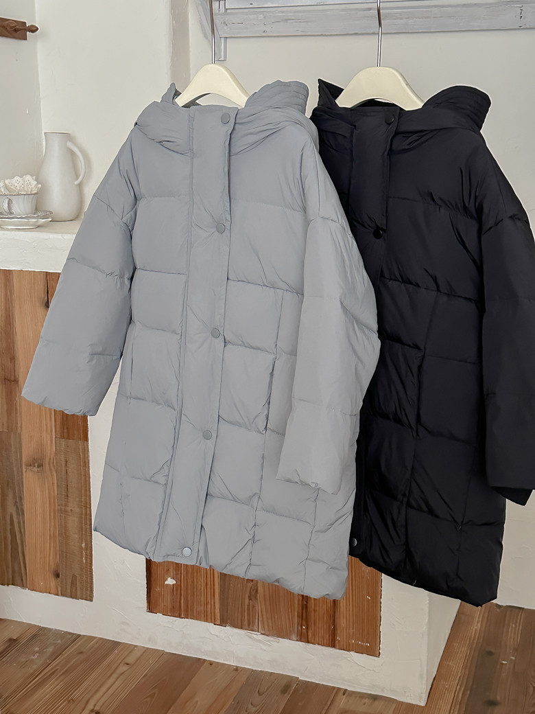 Детская зимняя полудлинная пуховка 2024, новый западный стиль, куртка с капюшоном, свободная, утолщенная, для мальчиков и девочек