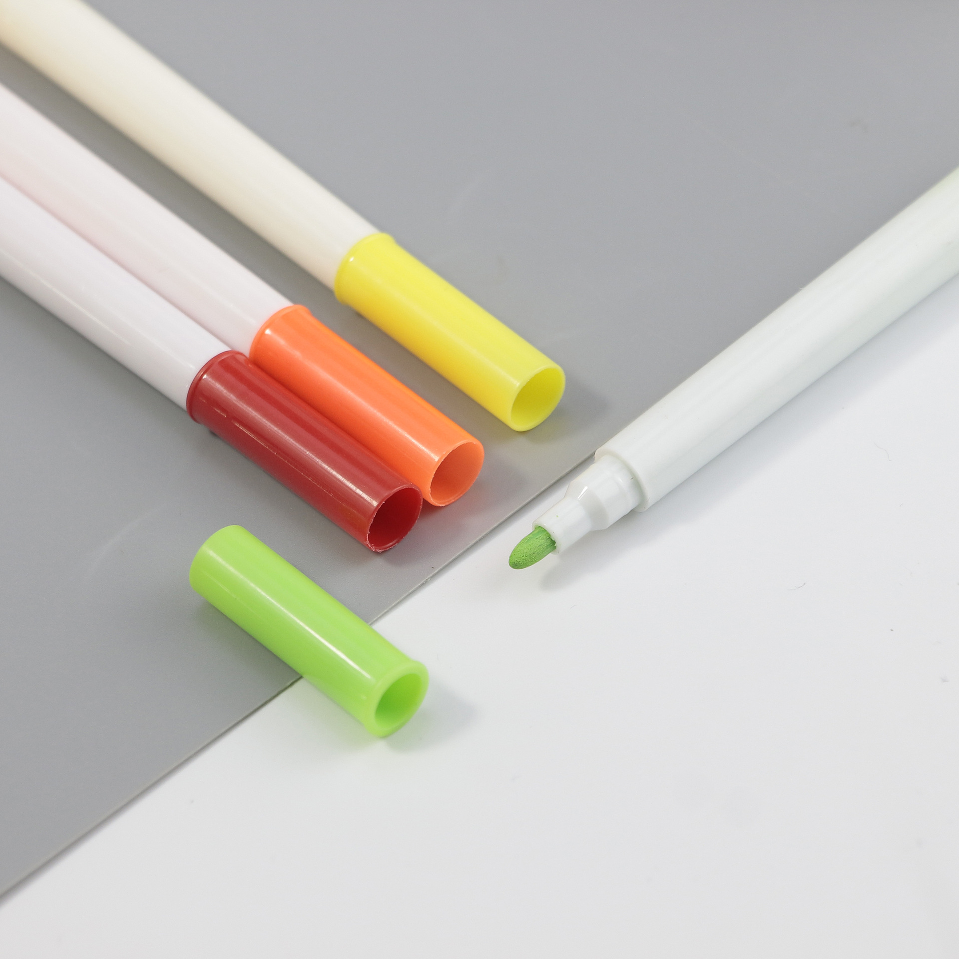 Whiteboard Marker with Magnet, Professional Whiteboard Marker with Magnetic Brush, Erasable Pen, Dry Erase Oil-Based Pen, Colorful with Brush