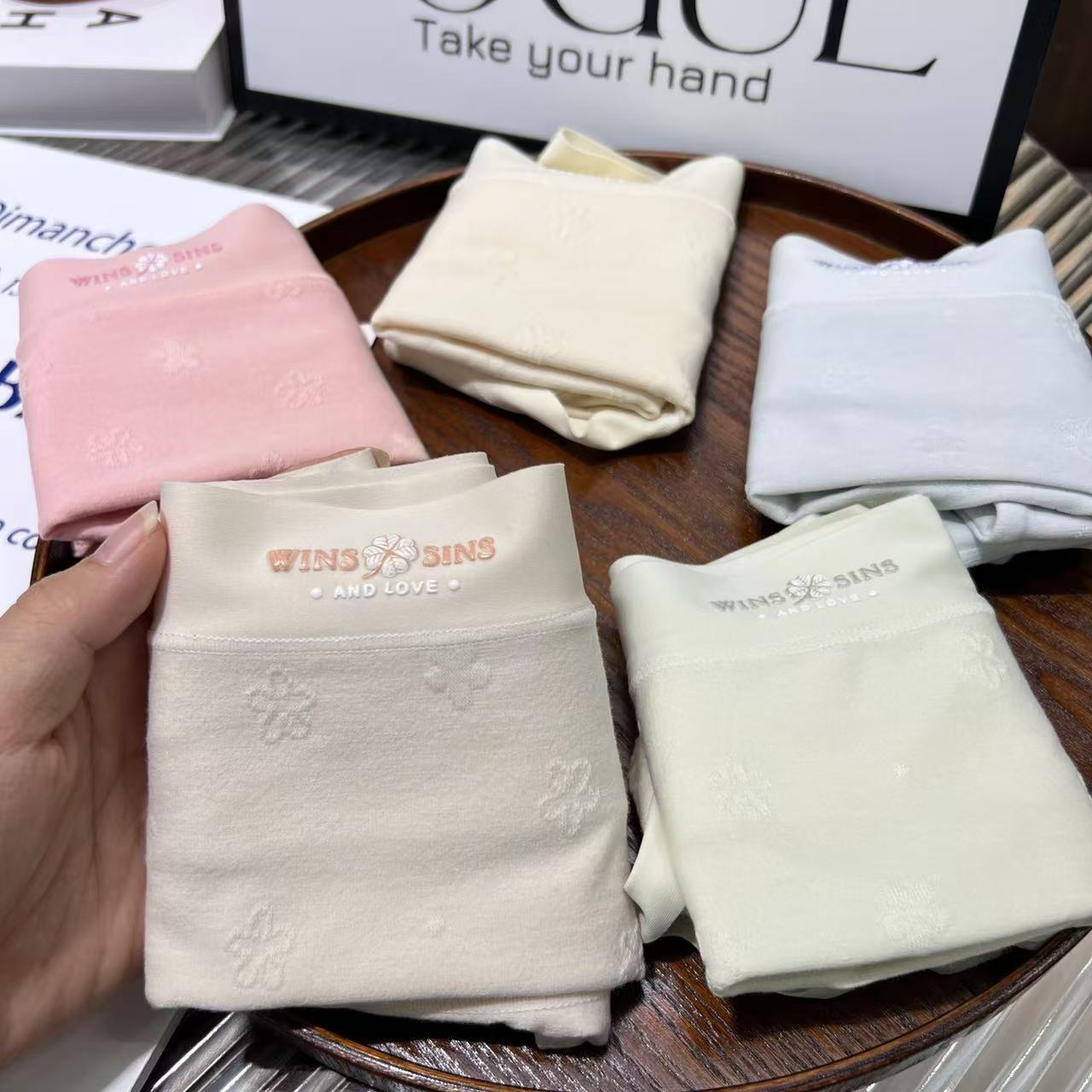 Pure cotton four-leaf clover ladies underwear waist 60 long-staple cotton three-dimensional jacquard breathable 7A antibacterial triangle underpants