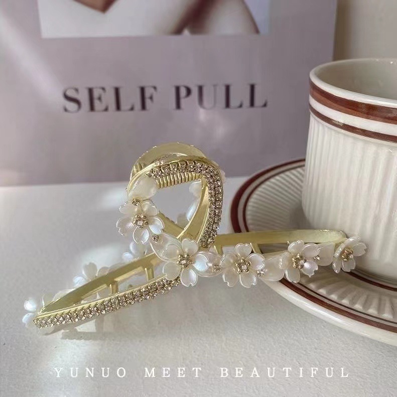 15mm five-piece small flower Golden single claw diy handmade material popular hairpin accessories five-piece small flower with gold diamond