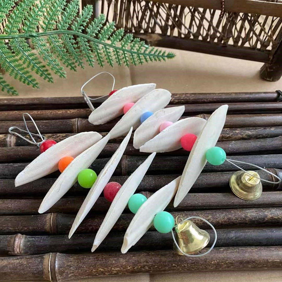 Wholesale Pet Supplies Cuttlefish Bone Trimming and Polishing Jellyfish Climbing Pet Molar Bird Toy Bird Food Cuttlefish Bone