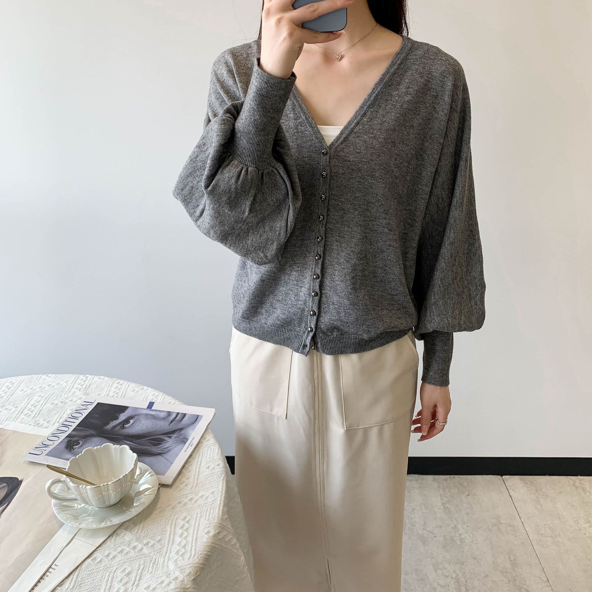 Jiuzhi Early Autumn Maternity Sweater Loose V Neck Women's Outwear Long-Sleeved Slimming Look Work Clothing Top B8238