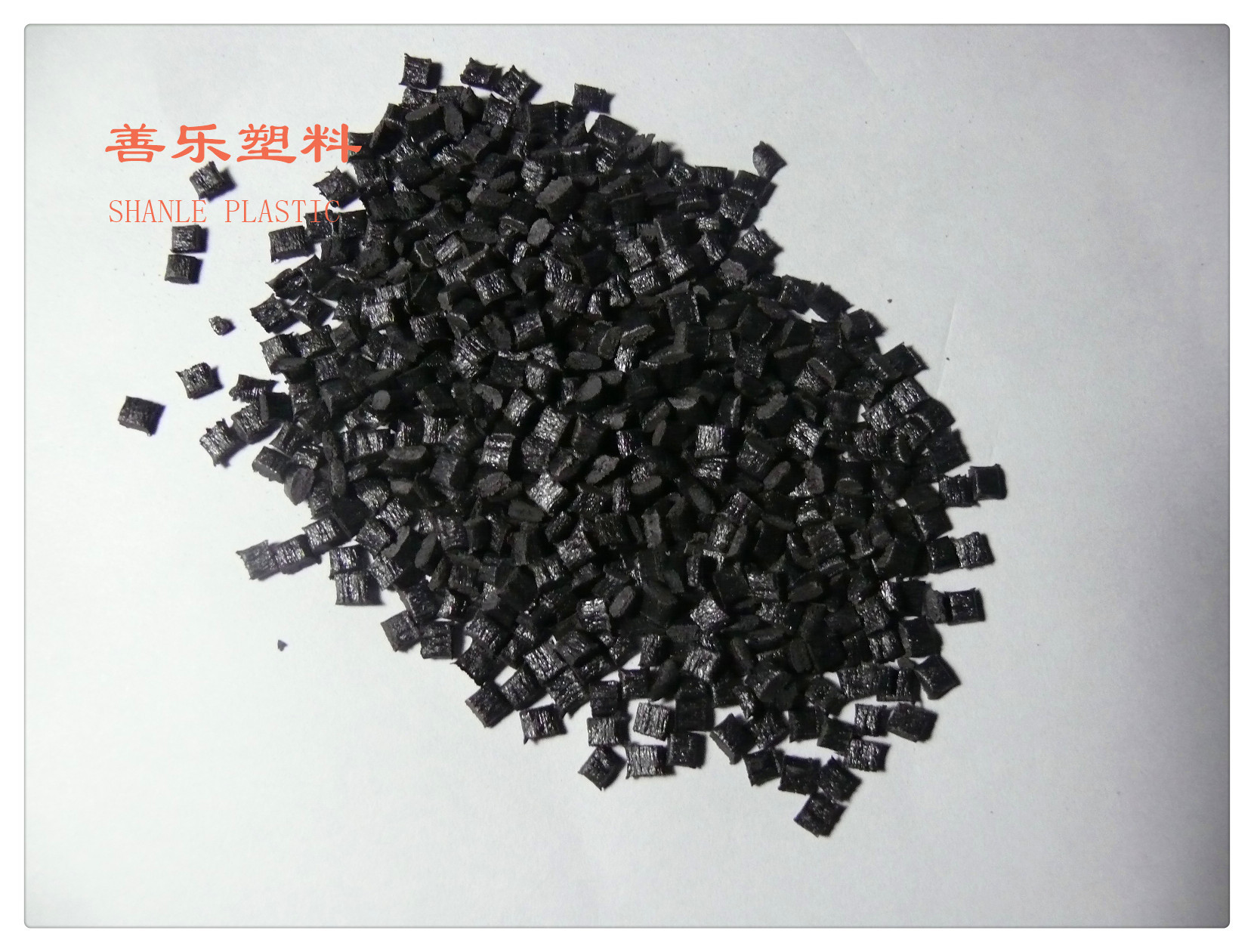 Оптовая продажа вторичного черного Pps, термостойкие инженерные пластиковые частицы