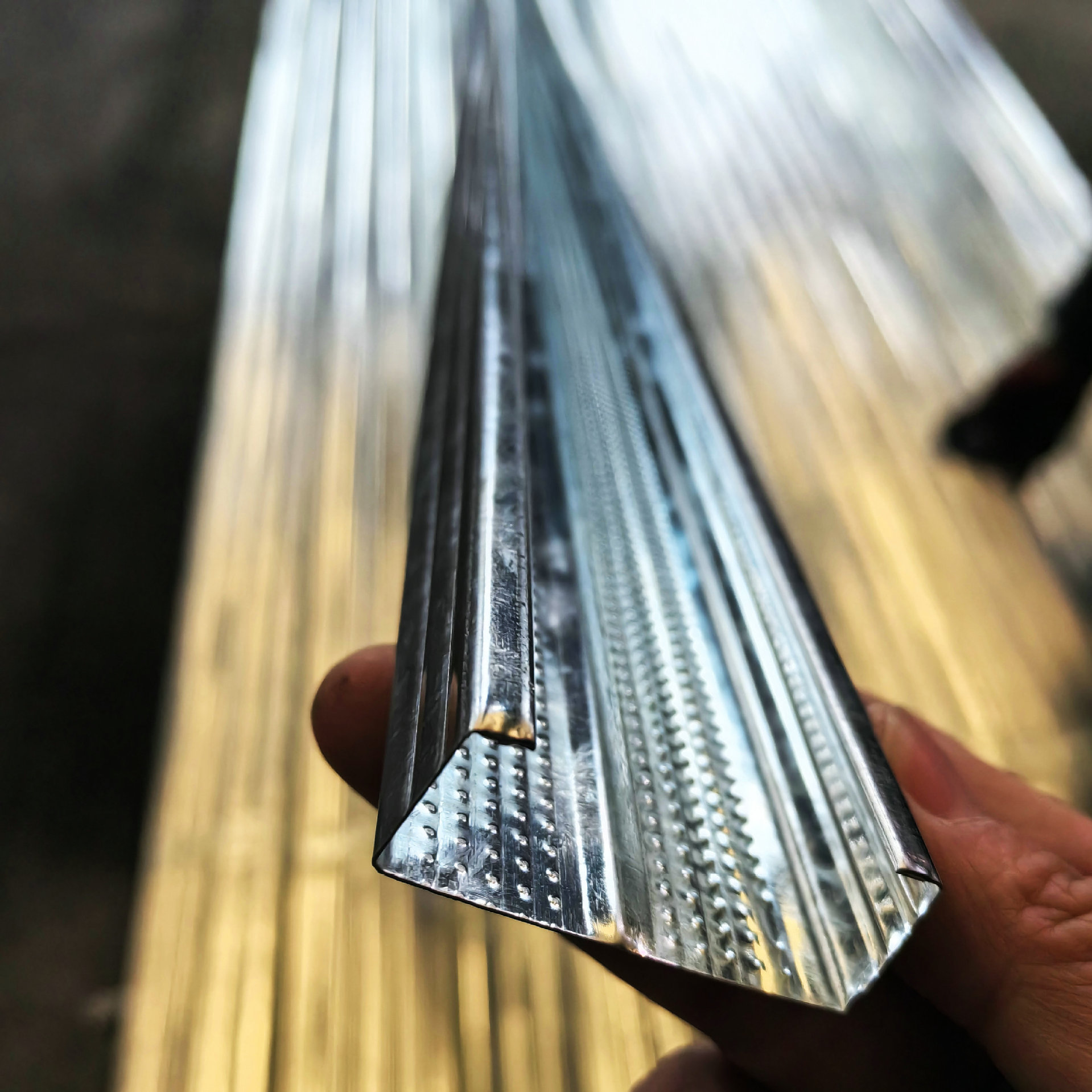 Профессиональный экспортный производитель легкого стального каркаса, опорная балка F47, 48X18мм, система подвесного потолка