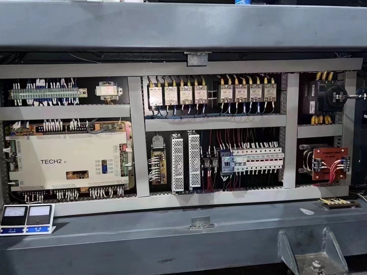 Ningbo Jingqiong 200 Tons Servo Double Color Machine Machine Condition as New Fu Jin Xin Machinery Xiao Zhao 18320760855