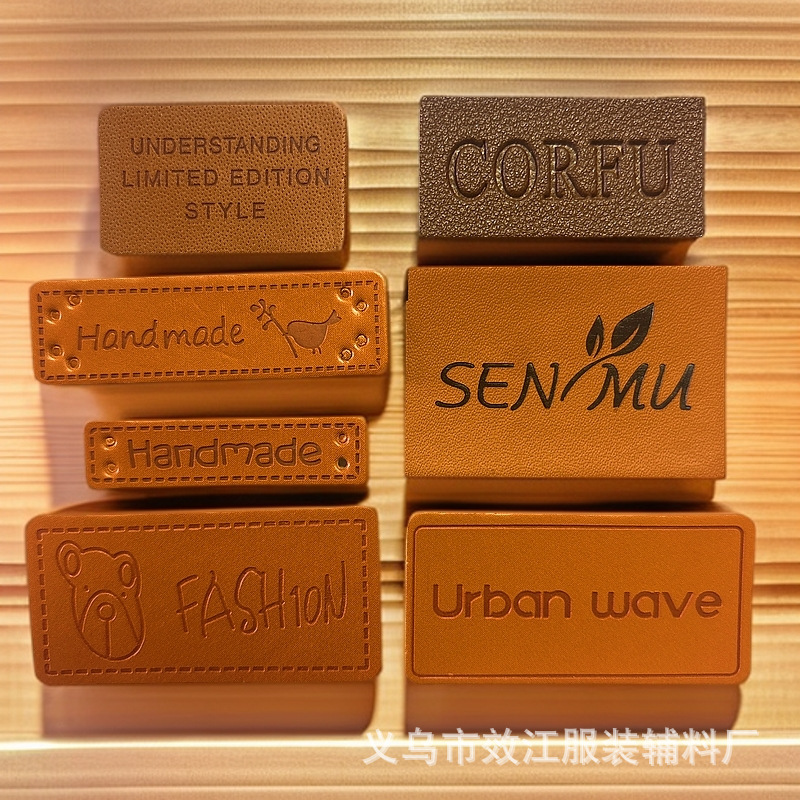 Bear Pattern Letter Microfiber Leather Label Smiley Face Leather Label Hand-Sewn Hat Scarf Cartoon Badge Customization