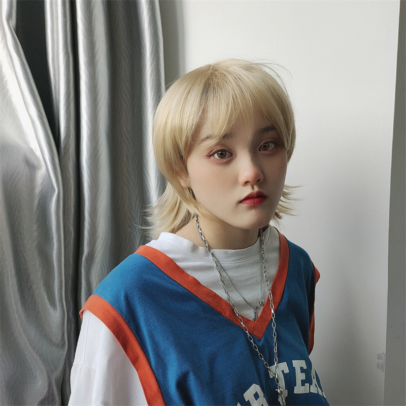 Factory spot wig men and women can wear wolf tail short straight hair with bangs in cos shape mullet head wig head cover