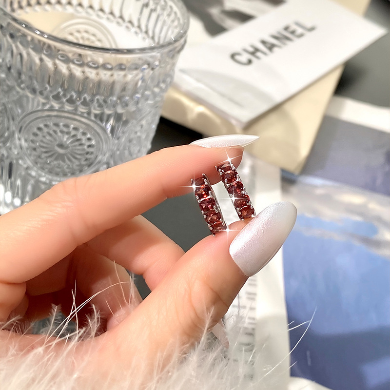 European and American Style S925 Sterling Silver Earrings High-End Row Inlaid Natural Crystal Stone Accessible Luxury Earrings Niche Amethyst Citrine