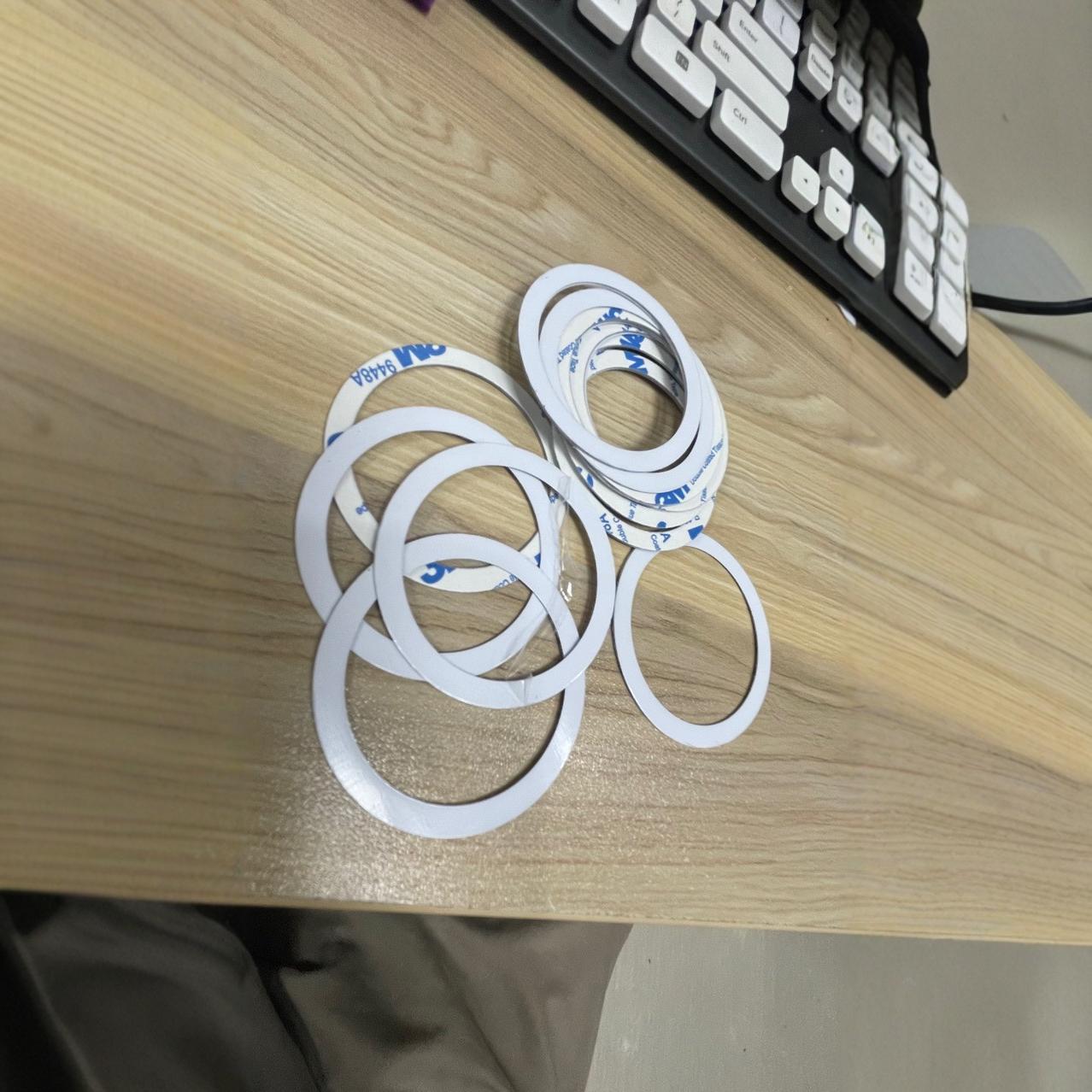 Mobile Phone Magnetic Holder Magnetic Ring White Silk Screen with Lamination and Adhesive Backing Body Without Magnetic Iron Ring