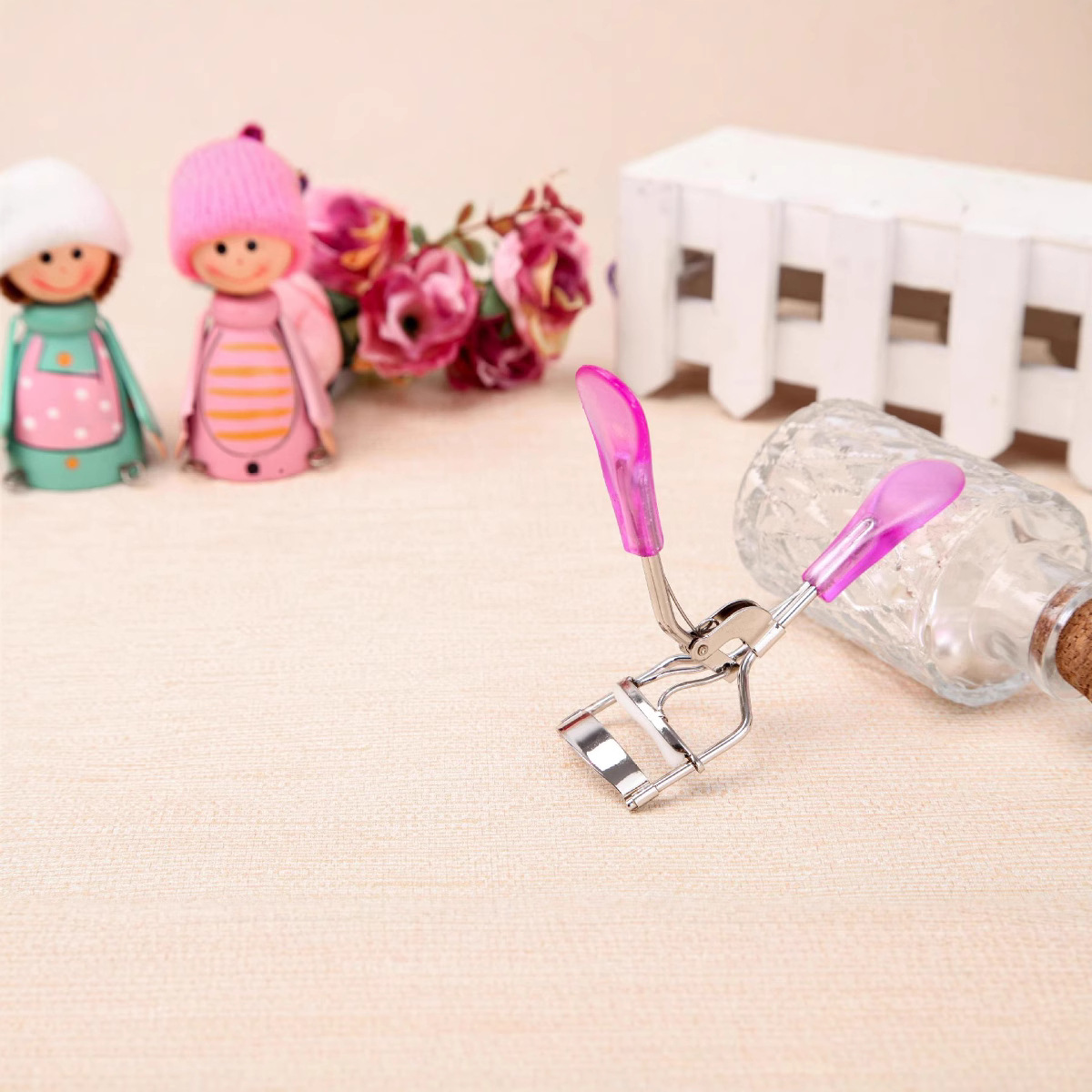 Plastic Flat Handle Eyelash Curler Eyelash Auxiliary Tool Makeup Tools Eyelash Device Manufacturer