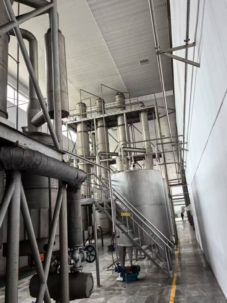 A Set of Three-Effect 8-Ton Falling Film Evaporator. the Price Does Not Match the Actual Product. if You Need It, Please Contact Me