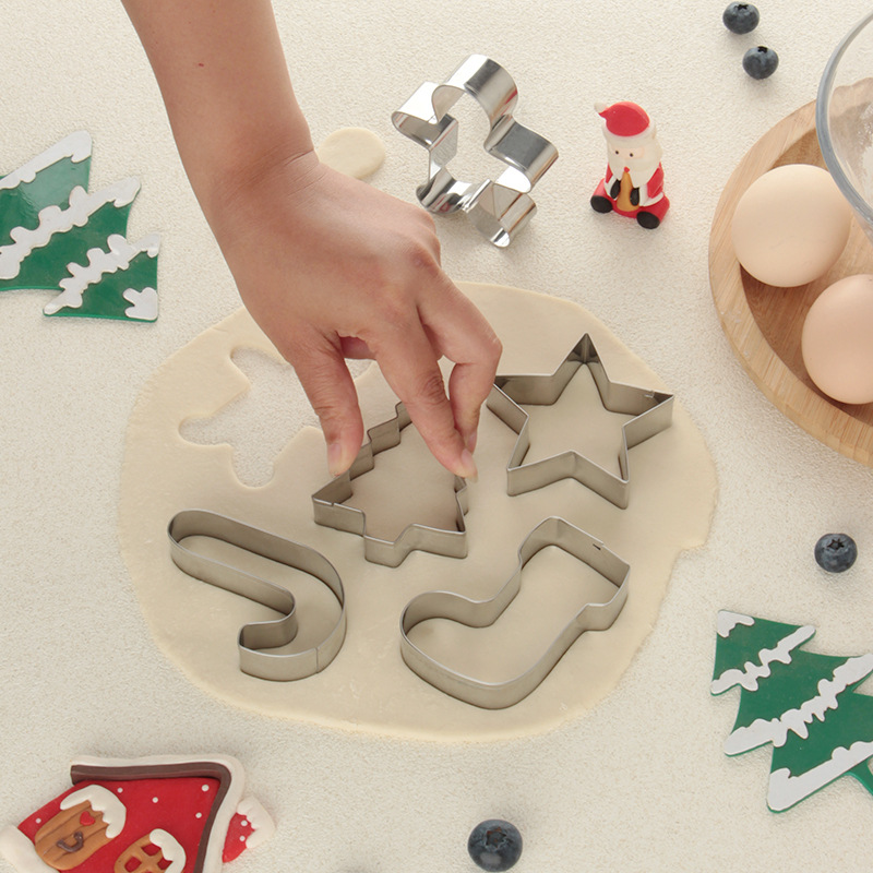 Factory cross-border 5-piece Christmas cookie mold stainless steel cookie mold DIY baking tools cookie cutting mold