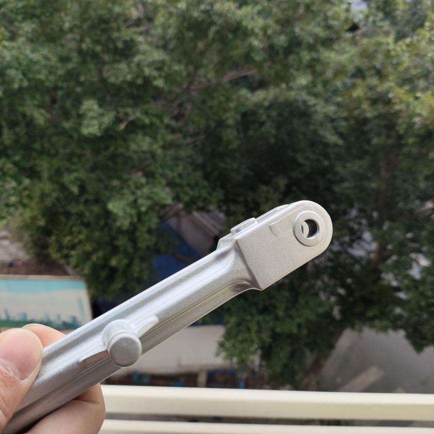 Подходящие для электрического автомобиля Aima Tai Ling, Mavericks 009 A7, боковая подставка из алюминиевого сплава, односторонняя, противоскользящая