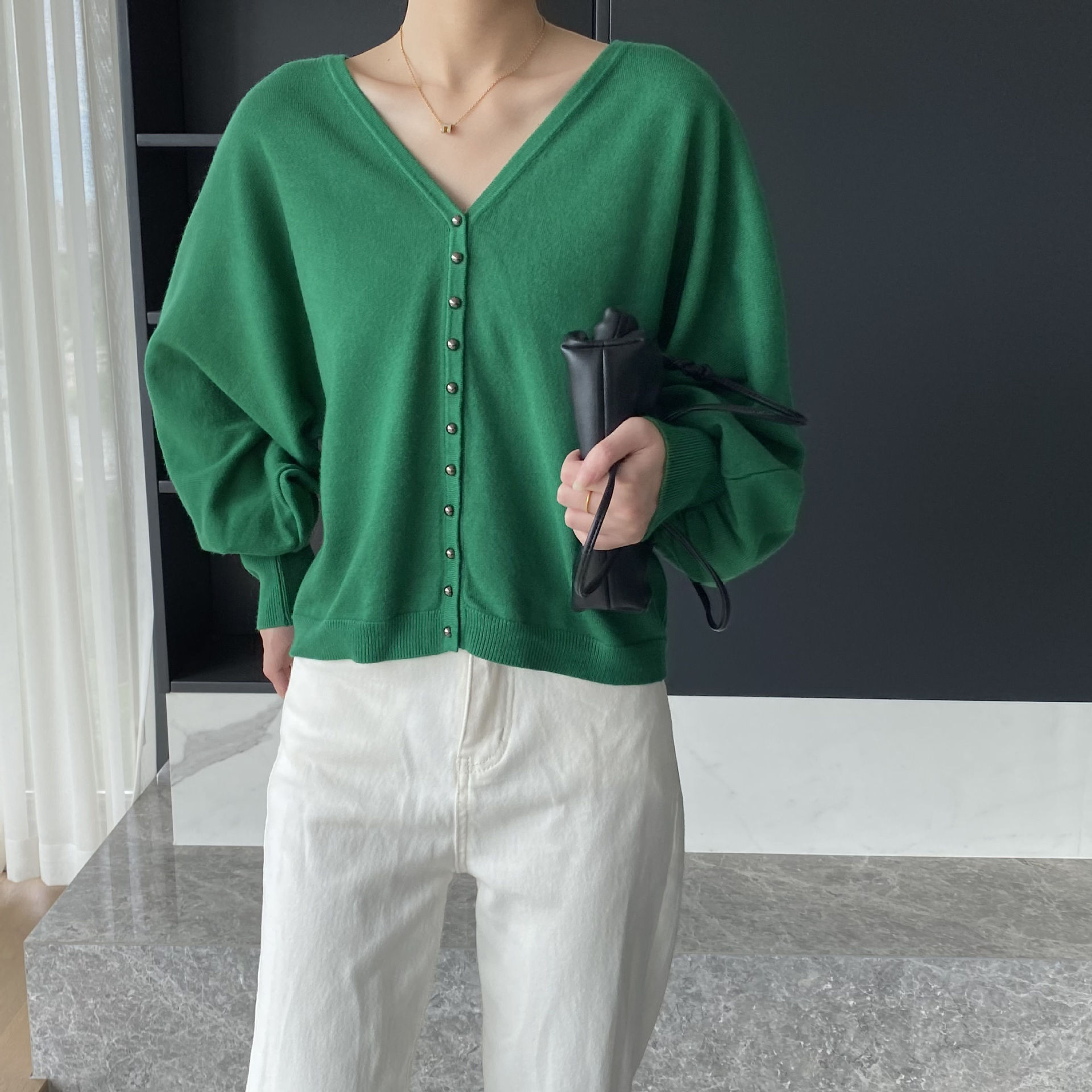 Jiuzhi Early Autumn Maternity Sweater Loose V Neck Women's Outwear Long-Sleeved Slimming Look Work Clothing Top B8238
