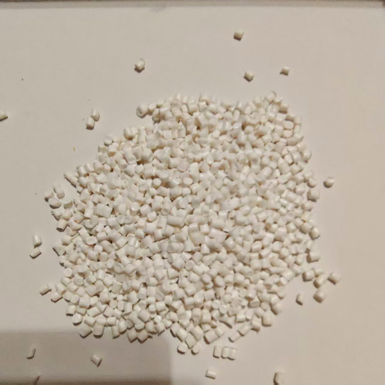 Supply of Pa6 White Flame Retardant Nylon Plastic Particles Price Regeneration Discount