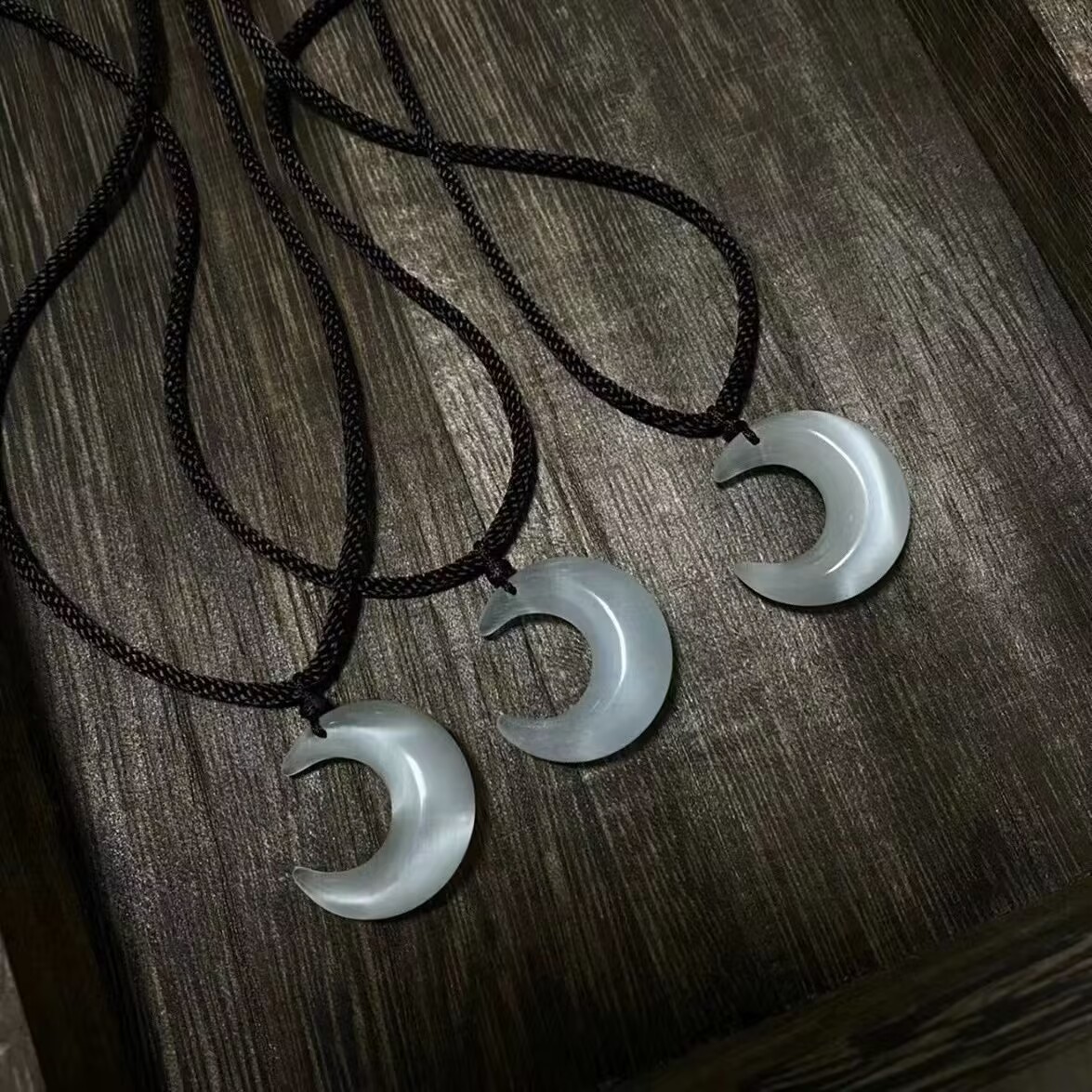 Tiktok same style niche cute fairy moon necklace girlfriends Crescent pendant clavicle chain gift for women