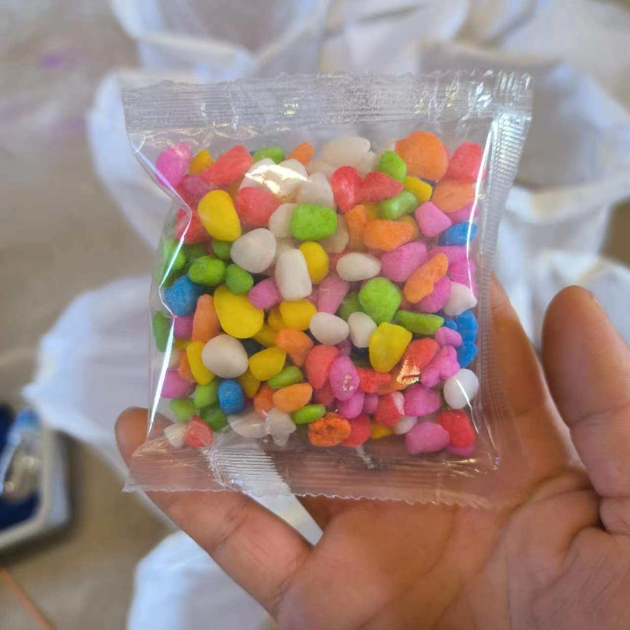 Small Package of Colorful Stones, Dyed Colorful Stones, Micro-Landscape Landscaping, Kidsren's Entertainment Colorful Stones, Colorful Stones 100 Grams