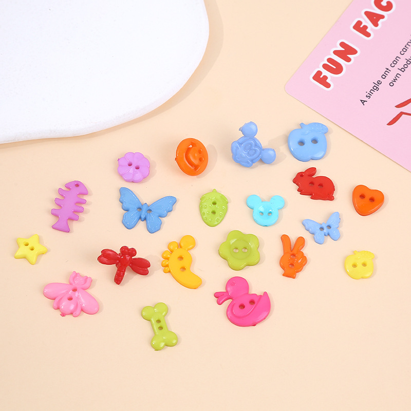 Factory direct plastic color children's buttons buttons handmade DIY buttons color butterfly five-pointed star apple buckle