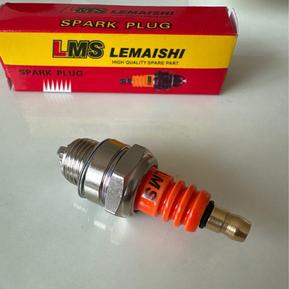 L7T three-pole spark plug chain saw Mower universal two-stroke spark plug upgraded version spark plug multi-purpose sleeve