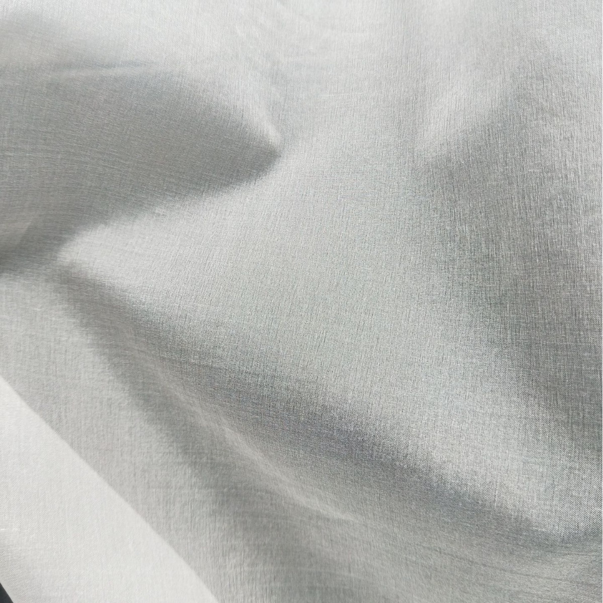 Ткань из шелка шелковицы 6 мм органза, жесткая, с вышивкой