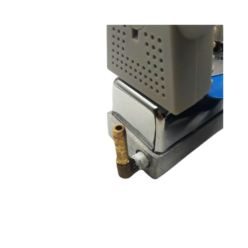 Bajinlong St-295 Steam Iron Electric Heating Steam Iron with Thermostat Comes with Matching Bottom Boots