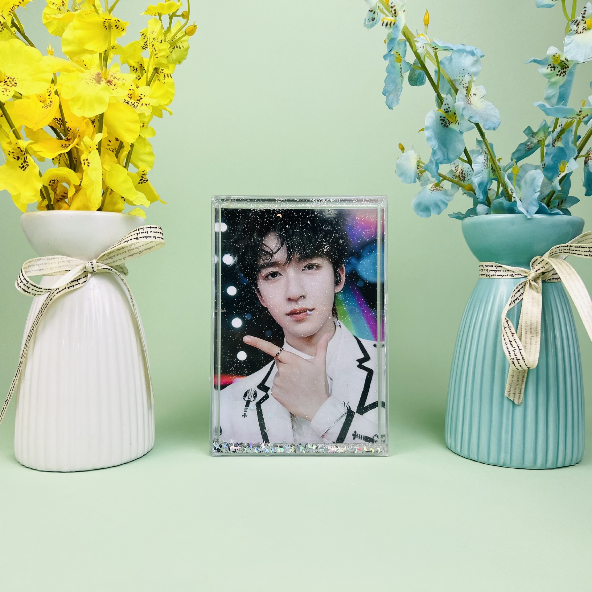 Times Youth League quicksand photo frame contains 6-inch photos TNT Song Yaxuan Liu Yaowen surrounding creative oil photo frame