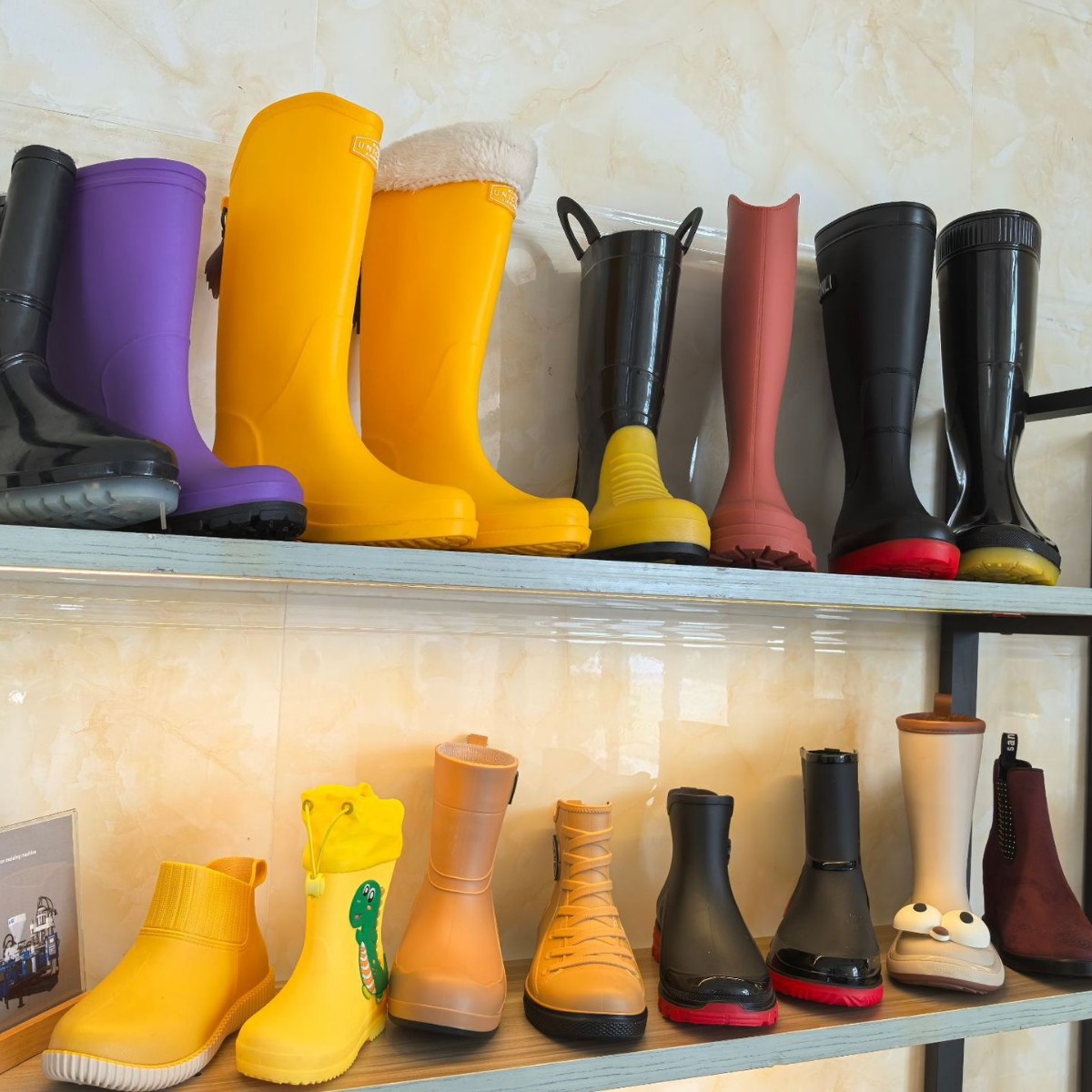 Shunda Two-Color Pvc Rain Boots Production and Manufacturing One-Piece Molding Machine