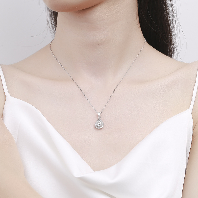 S925 Sterling Silver Necklace Mosan Diamond Necklace Water Drop Pendant Clavicle Chain Seiko Advanced Light Luxury Live Factory Wholesale