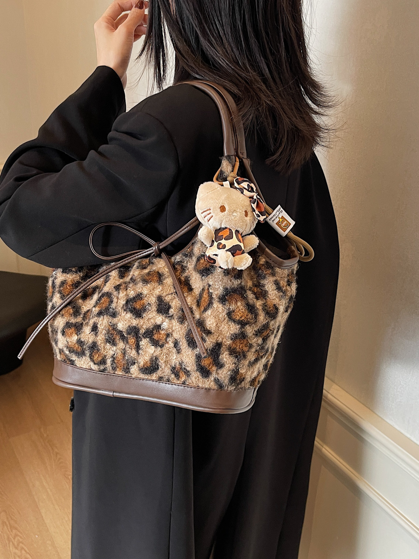 Korean Style Retro Plush Leopard Print Tote Bag New Large Capacity Bow Commuter Handbag Commuter Underarm Bag