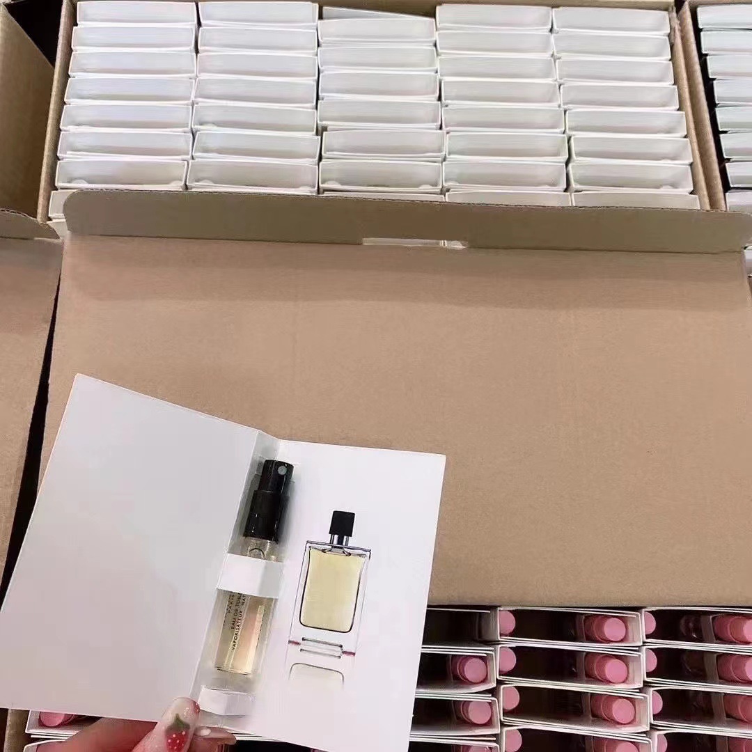 Vietnam's Big Card 2ml Perfume Sample Trial Pack TikTok Explosions Night Market Stall Universal Perfume Sample