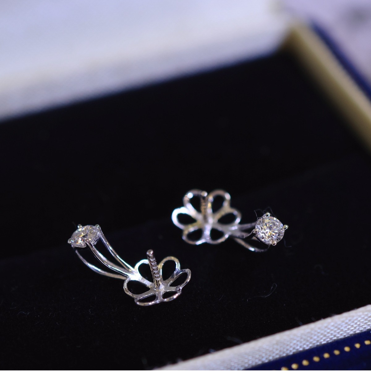 Pt900 Accessories Back Buckle Princess Pendant Moissanite Inlaid with Beads 12-13mm Without Chain and Without Beads