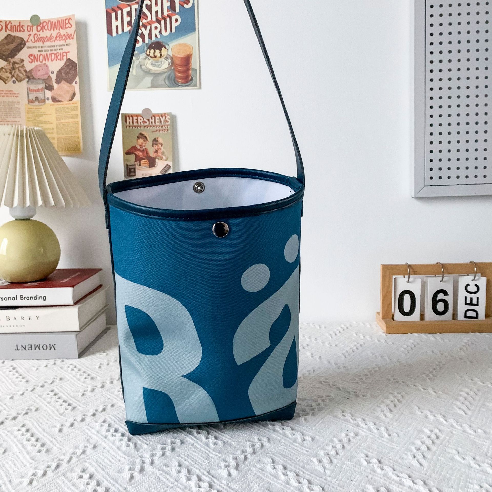 2024 New Thai Niche Bucket Bag Women's Trendy Large Capacity Letter Printed Shoulder Bag Rally Underarm Bag