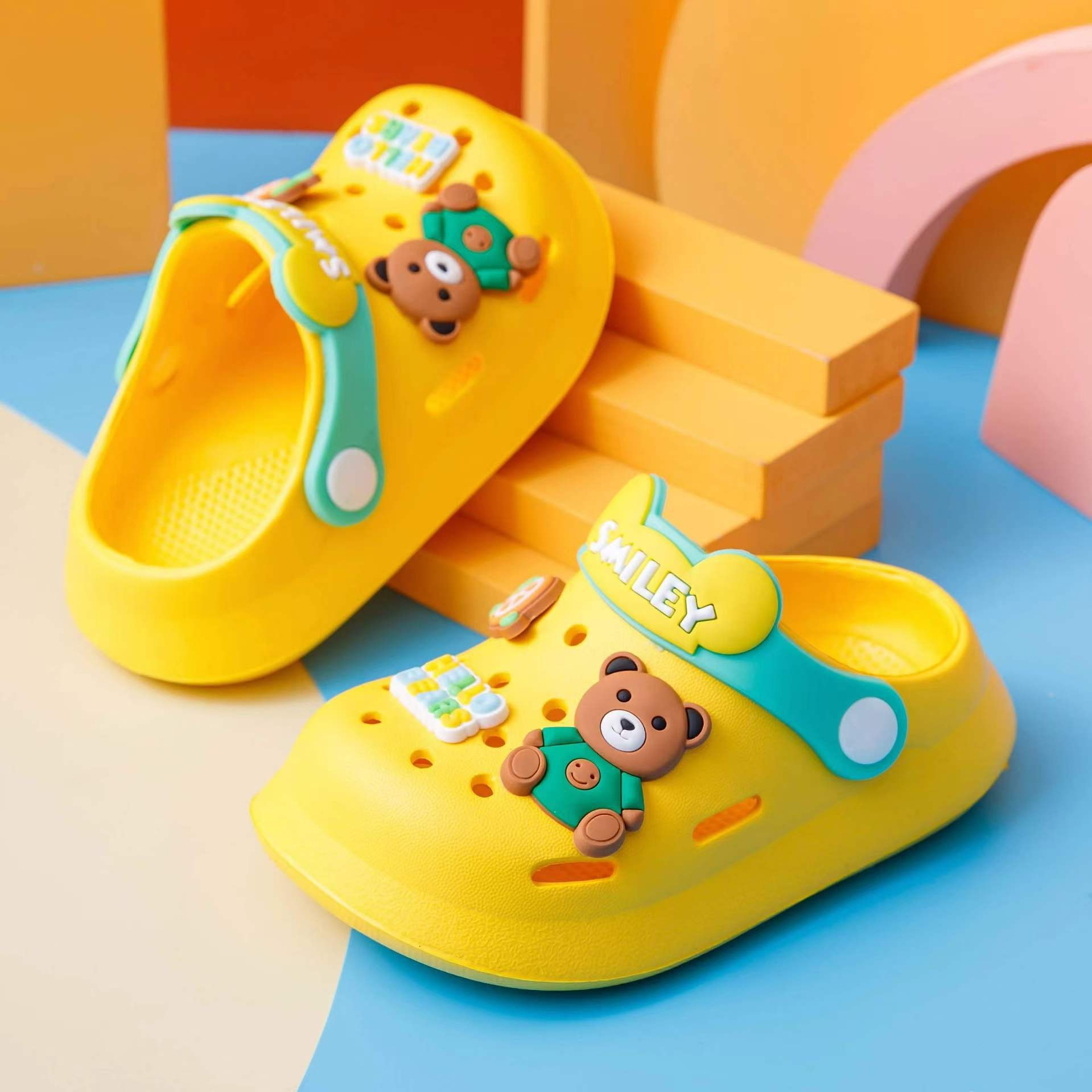 Children's Slippers EVA Hole Shoes Non-slip Factory Soft Baby Boys New Sandals Slippers Baotou Baby Shoes
