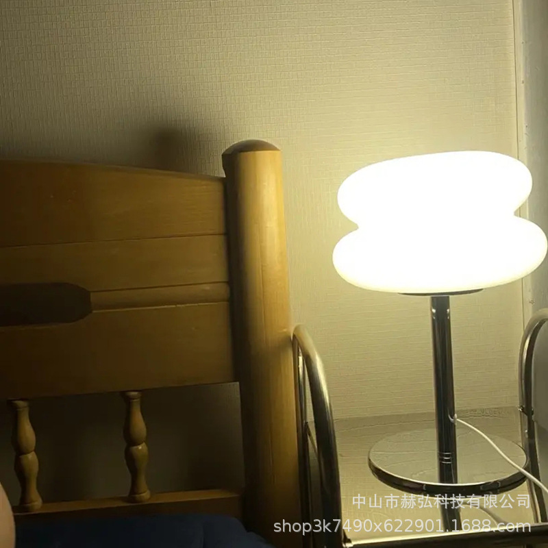 Factory Direct Sales Cross-Border Desktop Small Table Lamp Bedroom Decoration Table Lamp Bauhaus Post-Modern Simple Medieval Night Light