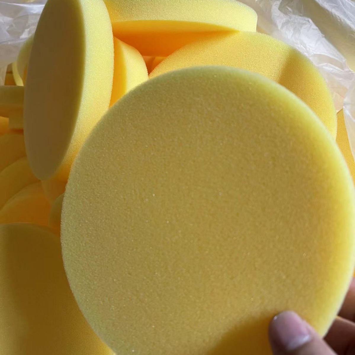 Manufacturer Shipped, Strong and Durable, High-Density Yellow Round Sponge, Car Wash and Waxing Sponge