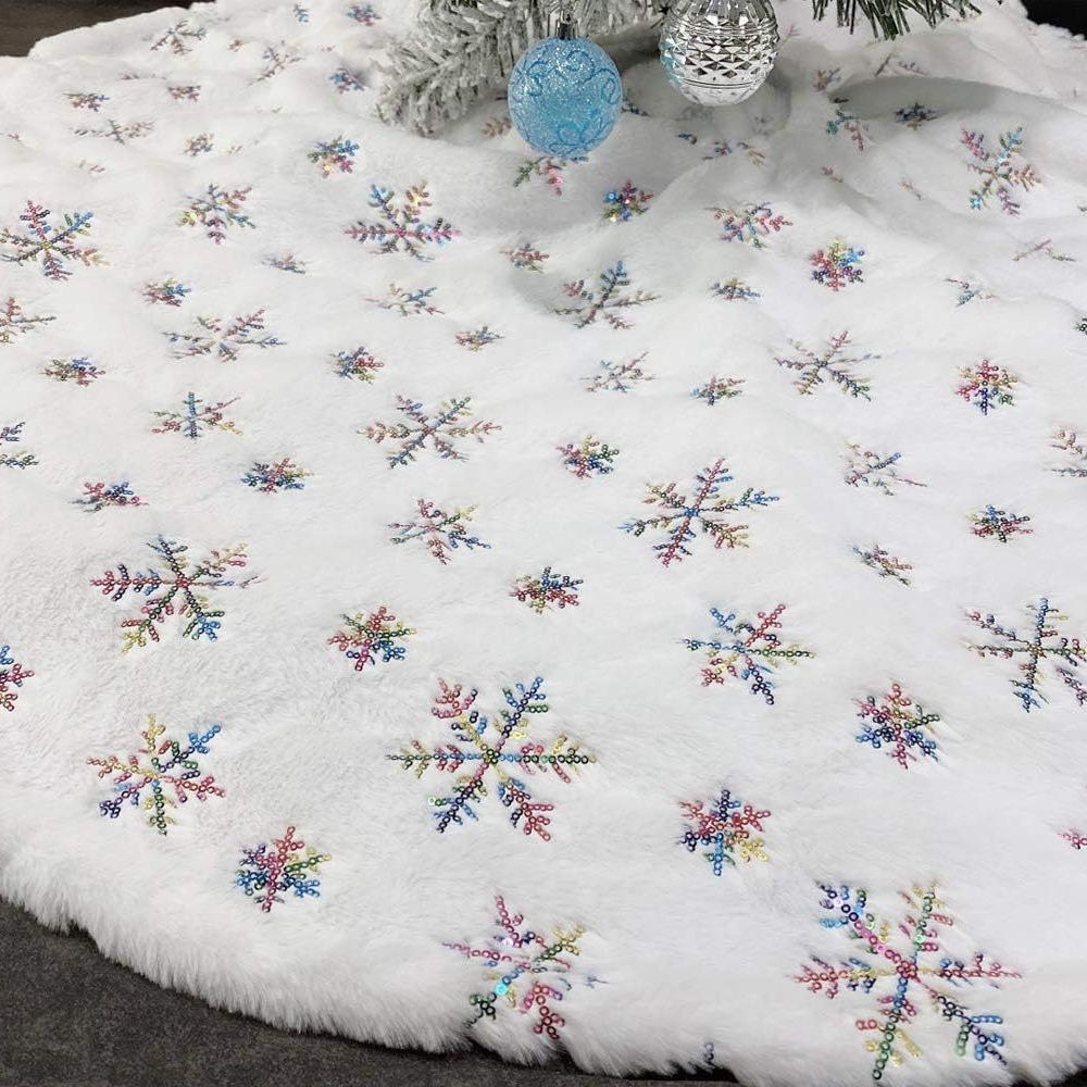 Cross-Border Christmas Tree Skirt Pearlescent Snowflake Sequin Tree Skirt White Plush Embroidered Tree Skirt Christmas Tree Decoration