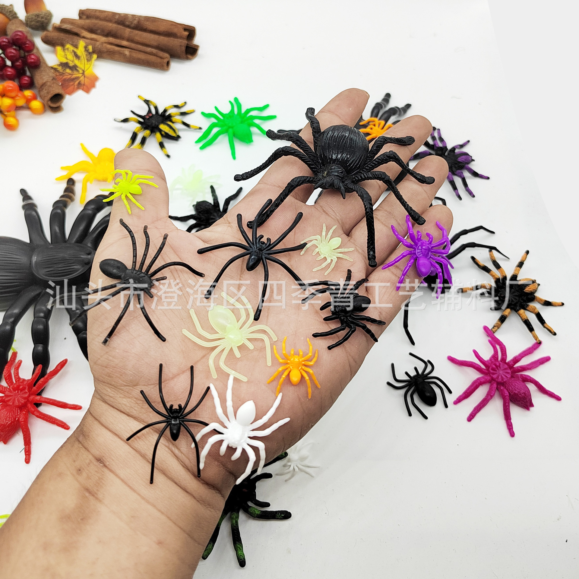 Фальшивый паук, который можно смешивать с кросс-бордерными декорациями для Хэллоуина, мини-паук, шутка, имитация