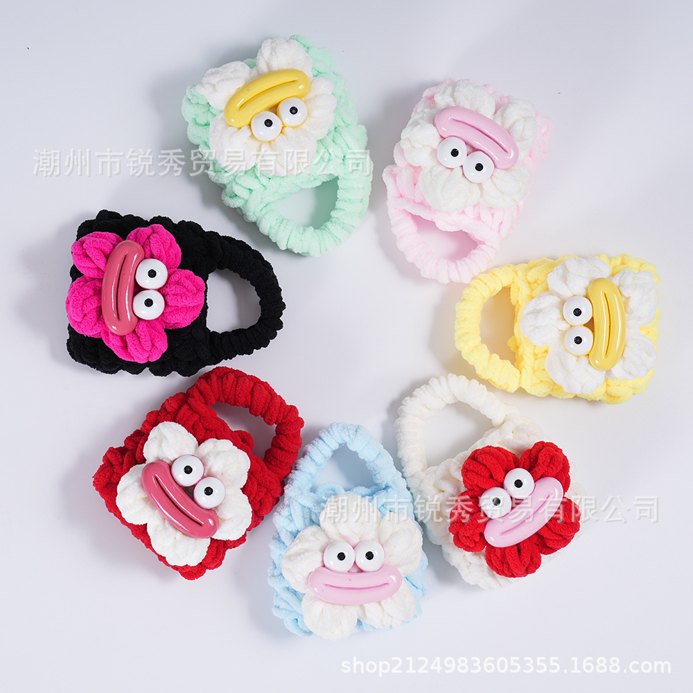 Sausage mouth plush Bluetooth hand-woven wool earphone bag fun cartoon ugly cute big eyes big lips