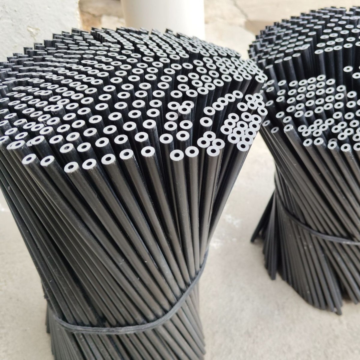 Прямая продажа карбоновой трубы для воздушного змея, легкие высокоэластичные модельные аксессуары, индивидуальная обработка карбоновой трубы