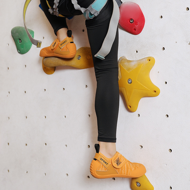 Children's climbing shoes special indoor beginner climbing shoes boys and girls entry-level outdoor rock climbing shoes
