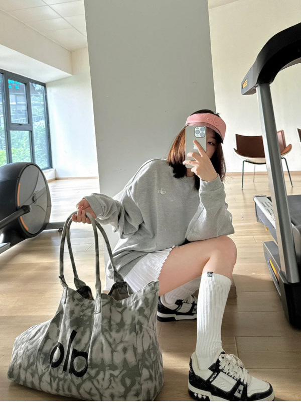 Alo2025 Spring Letter Logo Terry Round Neck Long-Sleeved Loose Couple Sweatshirt Pure Color Simple Style Versatile Yog