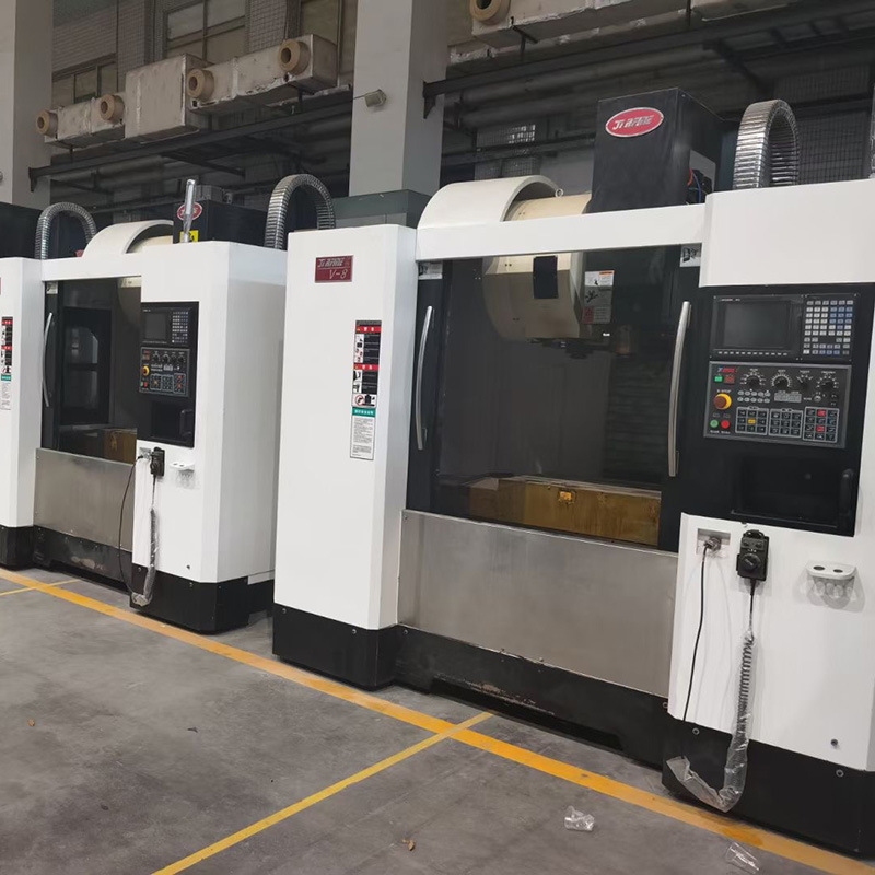 Used Processing Center Wholesale Qiao Feng v8 BT40 Spindle Direct 12000 Rpm Mitsubishi M70 System