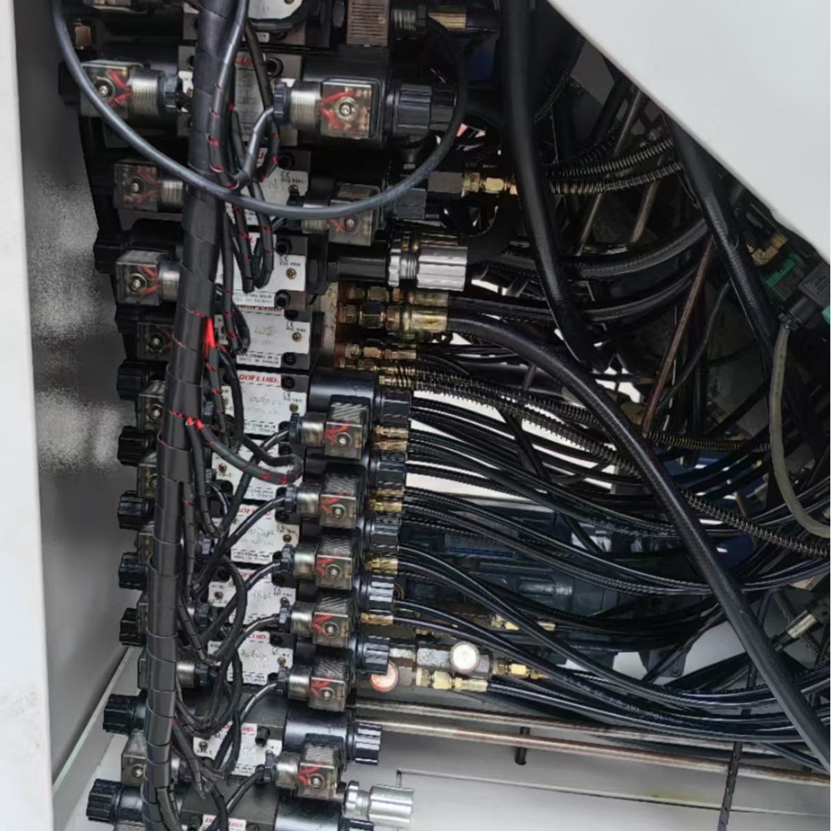 Computer Control Glue-Made Shoe Front Engine Oil Press Second-Hand Nine-Claw Shoe Upper Pull-Up Machine Chengfeng Sp-818A